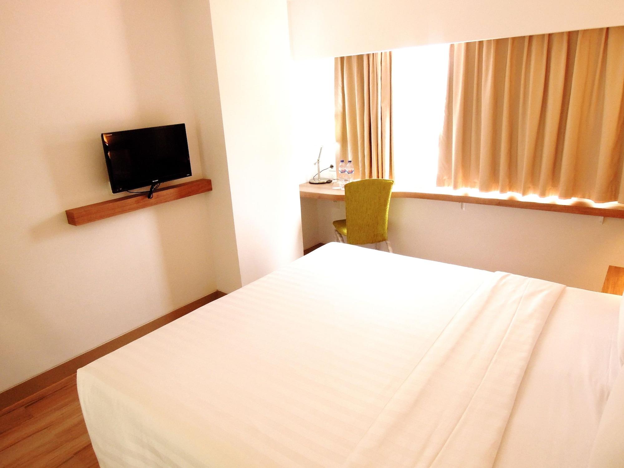 Whiz Hotel Cikini ג'קרטה מראה חיצוני תמונה
