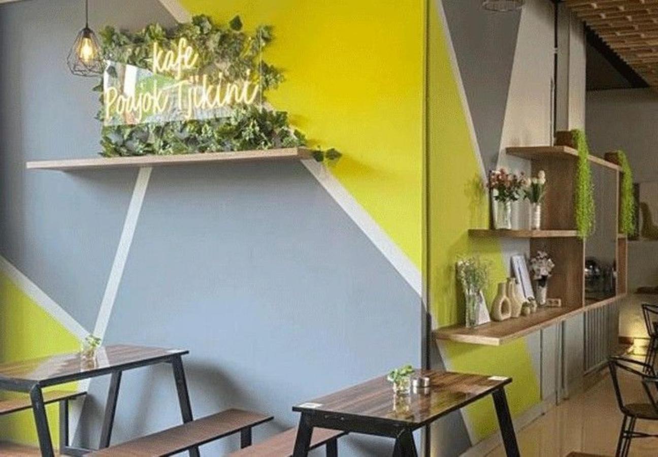 Whiz Hotel Cikini ג'קרטה מראה חיצוני תמונה