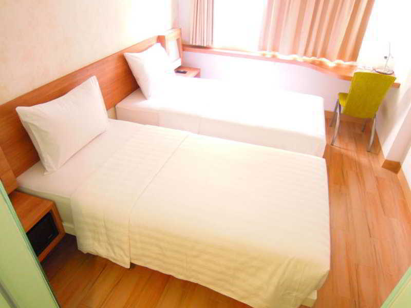 Whiz Hotel Cikini ג'קרטה מראה חיצוני תמונה