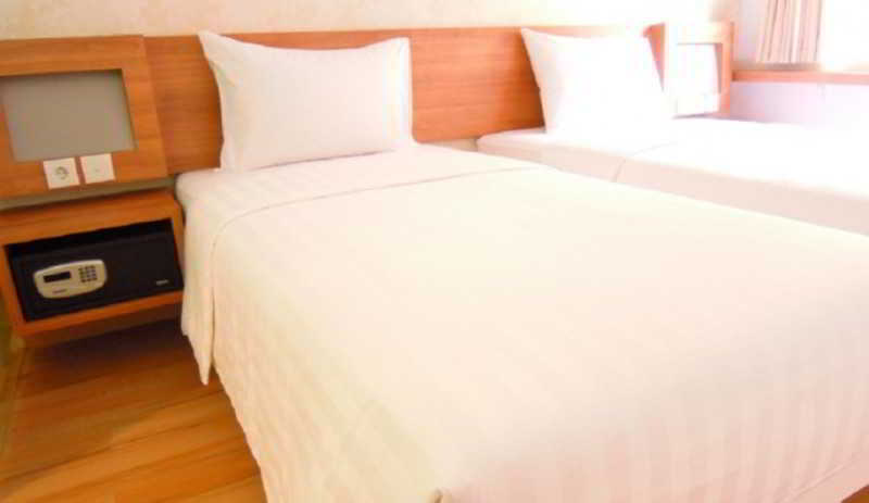 Whiz Hotel Cikini ג'קרטה מראה חיצוני תמונה
