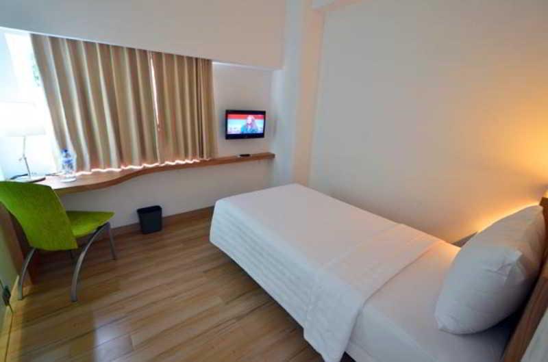 Whiz Hotel Cikini ג'קרטה מראה חיצוני תמונה